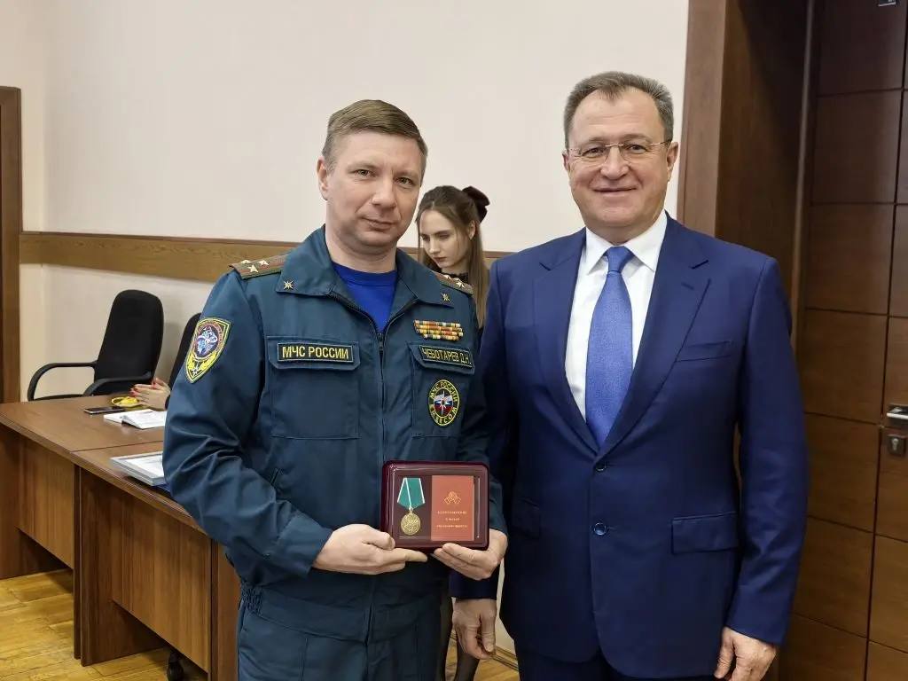 На Оперативном совещании вручили ведомственные награды Минобороны РФ