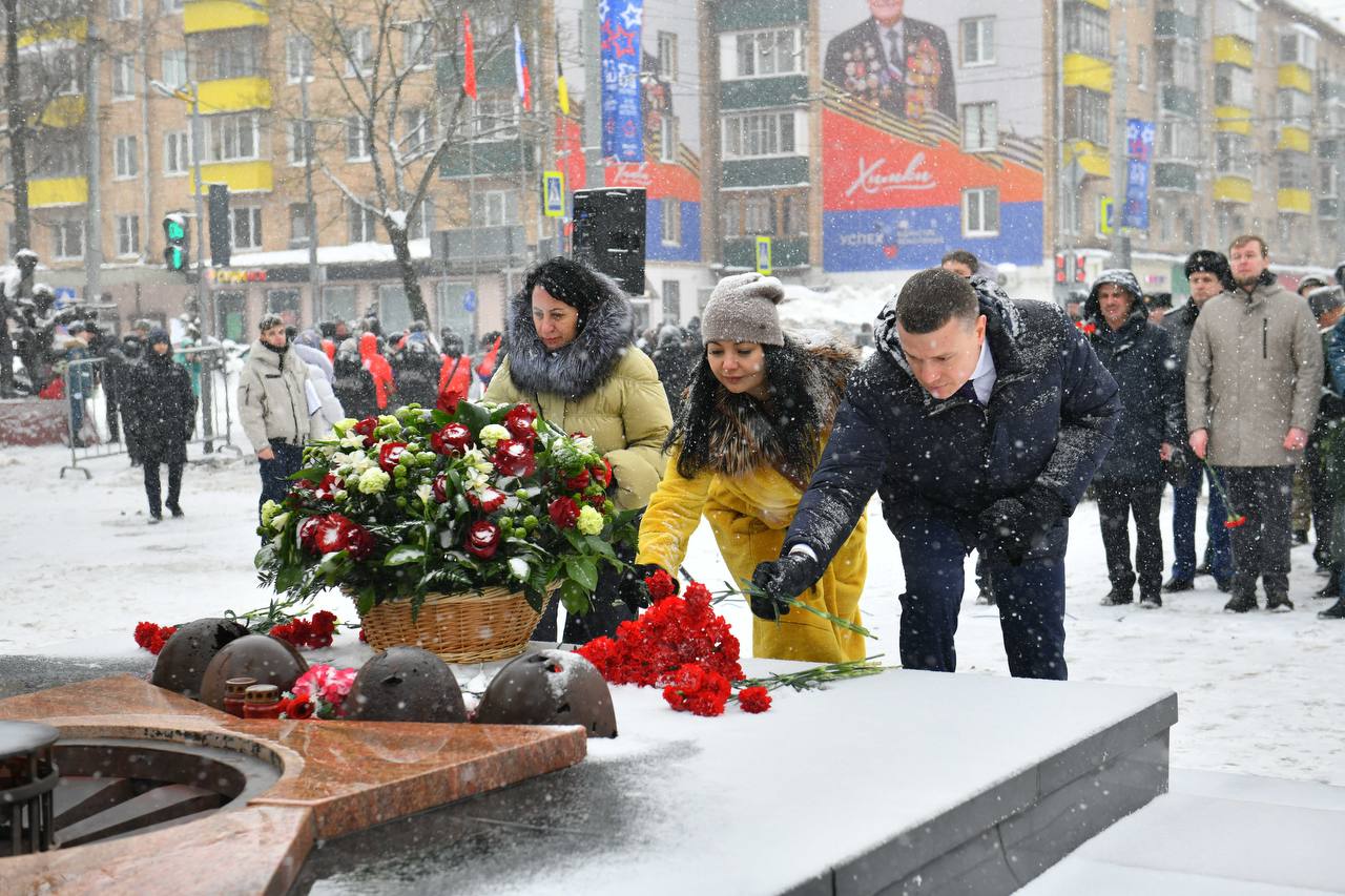 В Химках открыли мемориальную доску в честь бойца СВО Артура Уланова В Химках открыли мемориальную доску в честь бойца СВО Артура Уланова