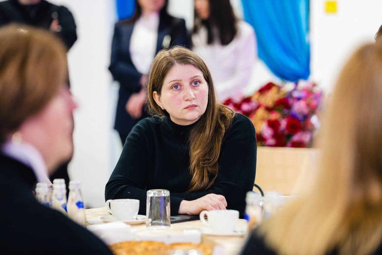 В Химках провели встречу с представителями фонда «Защитники Отечества» и Ассоциации ветеранов СВО В Химках провели встречу с представителями фонда «Защитники Отечества» и Ассоциации ветеранов СВО