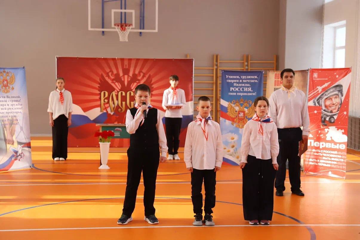 Памяти героя СВО: «Парта Героя» имени Александра Фролова в Солнечногорске Памяти героя СВО: «Парта Героя» имени Александра Фролова в Солнечногорске