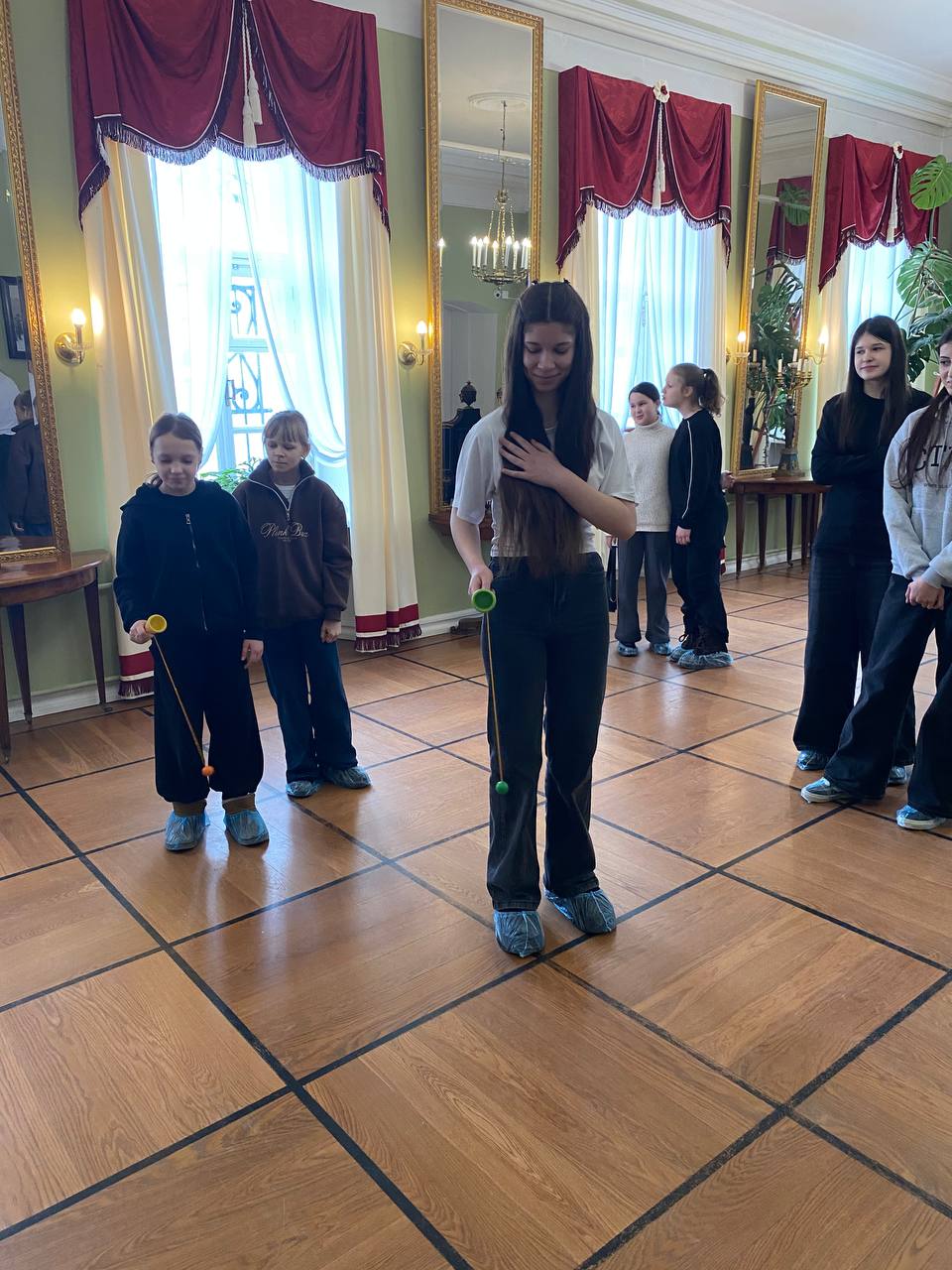 ПУТЕШЕСТВИЕ В ПРОШЛОЕ.. МУЗЕЙ «УСАДЬБА ЛОПАСНЯ-ЗАЧАТЬЕВСКОЕ» ПУТЕШЕСТВИЕ В ПРОШЛОЕ.. МУЗЕЙ «УСАДЬБА ЛОПАСНЯ-ЗАЧАТЬЕВСКОЕ»