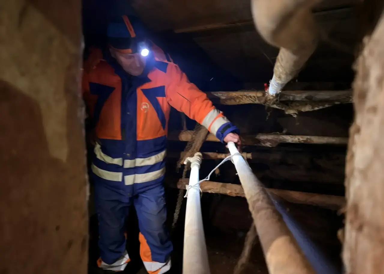 Сотрудники управления ЖКХ администрации Сергиево-Посадского округа и ресурсоснабжающих организаций выехали в с. Васильевское по обращению жителей Сотрудники управления ЖКХ администрации Сергиево-Посадского округа и ресурсоснабжающих организаций выехали в с. Васильевское по обращению жителей