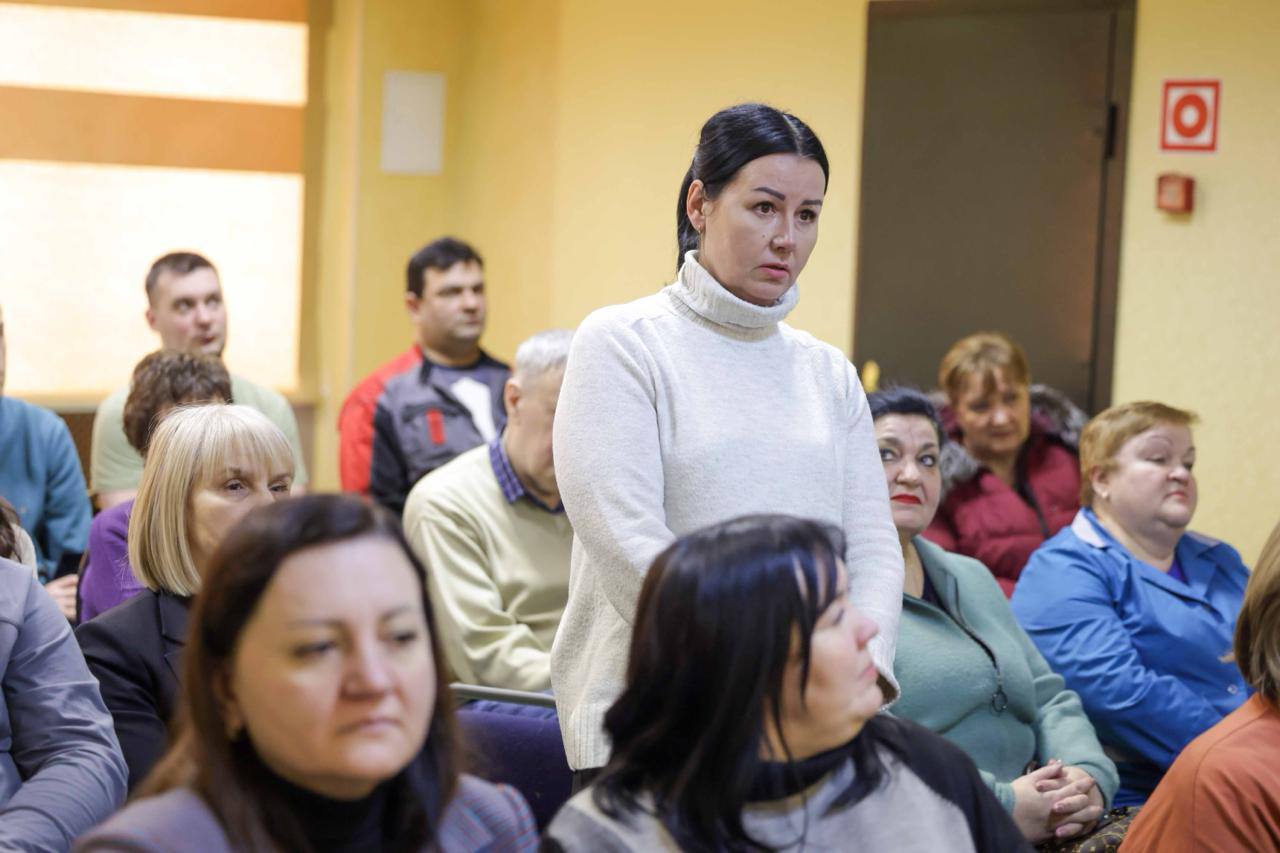 Представители администрации ответили на вопросы сотрудников Климовского специализированного патронного завода Представители администрации ответили на вопросы сотрудников Климовского специализированного патронного завода