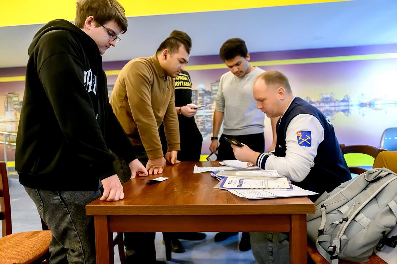 Команды из 10 учебных заведений Подольска сразились в боулинг Команды из 10 учебных заведений Подольска сразились в боулинг