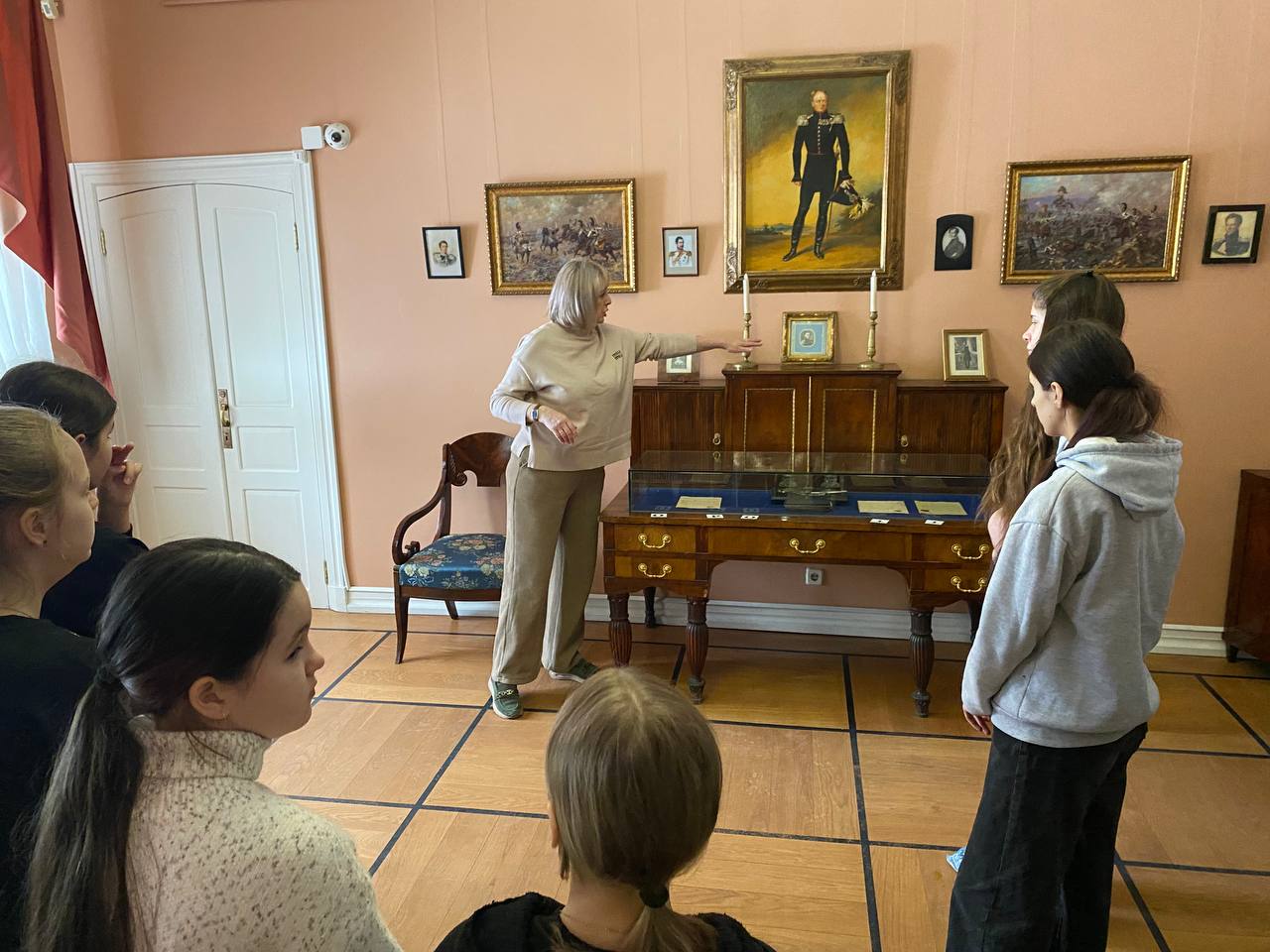 ПУТЕШЕСТВИЕ В ПРОШЛОЕ.. МУЗЕЙ «УСАДЬБА ЛОПАСНЯ-ЗАЧАТЬЕВСКОЕ» ПУТЕШЕСТВИЕ В ПРОШЛОЕ.. МУЗЕЙ «УСАДЬБА ЛОПАСНЯ-ЗАЧАТЬЕВСКОЕ»