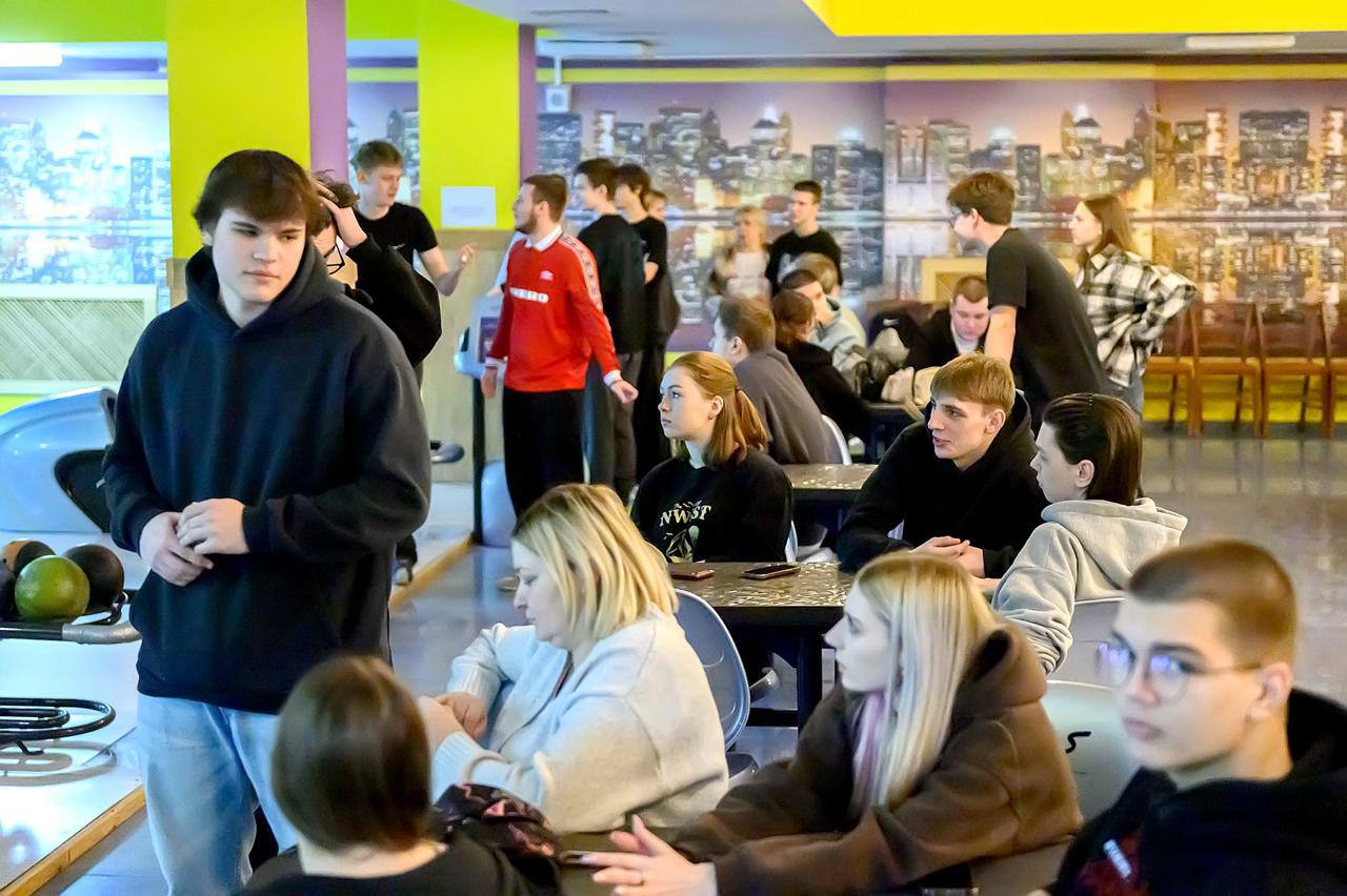 Команды из 10 учебных заведений Подольска сразились в боулинг Команды из 10 учебных заведений Подольска сразились в боулинг