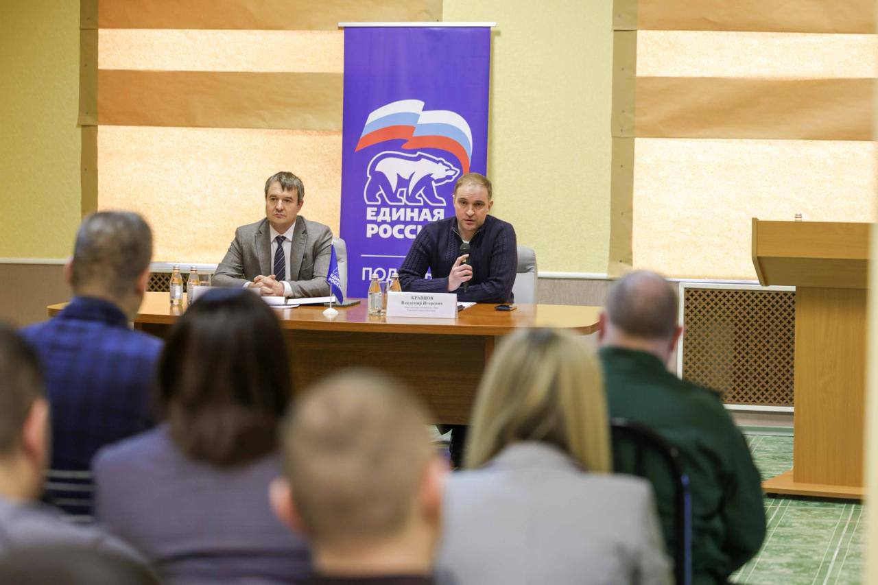 Представители администрации ответили на вопросы сотрудников Климовского специализированного патронного завода