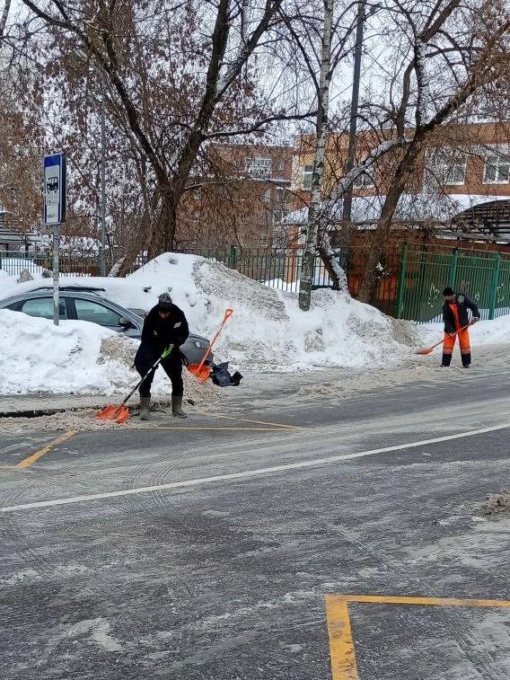 Улицы Подрезково расчищают от снега Улицы Подрезково расчищают от снега