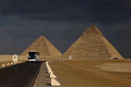 Пирамиды Гизы могут быть возрастом до 12000 лет и были построены потерянной развитой цивилизацией, согласно независимому исследователю Антонио Амбросио из Автономного университета Барселоны