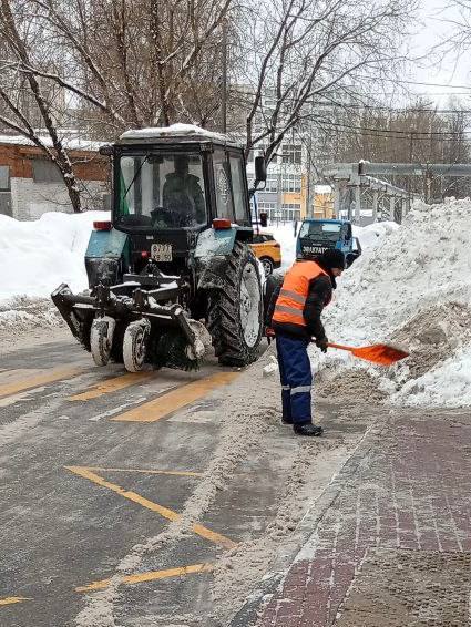 Улицы Подрезково расчищают от снега