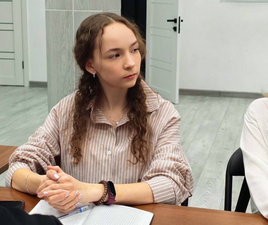 На площадке Молодёжного центра «Дружба» прошло заседание Молодёжного парламента На площадке Молодёжного центра «Дружба» прошло заседание Молодёжного парламента