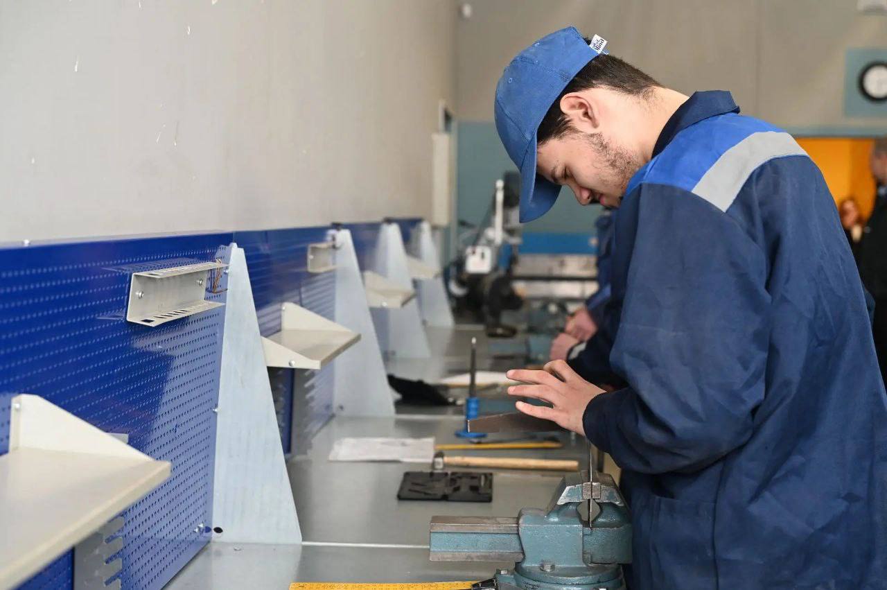 В Серпухове продолжается подготовка кадров для промышленности в рамках Народной программы «Единой России» В Серпухове продолжается подготовка кадров для промышленности в рамках Народной программы «Единой России»