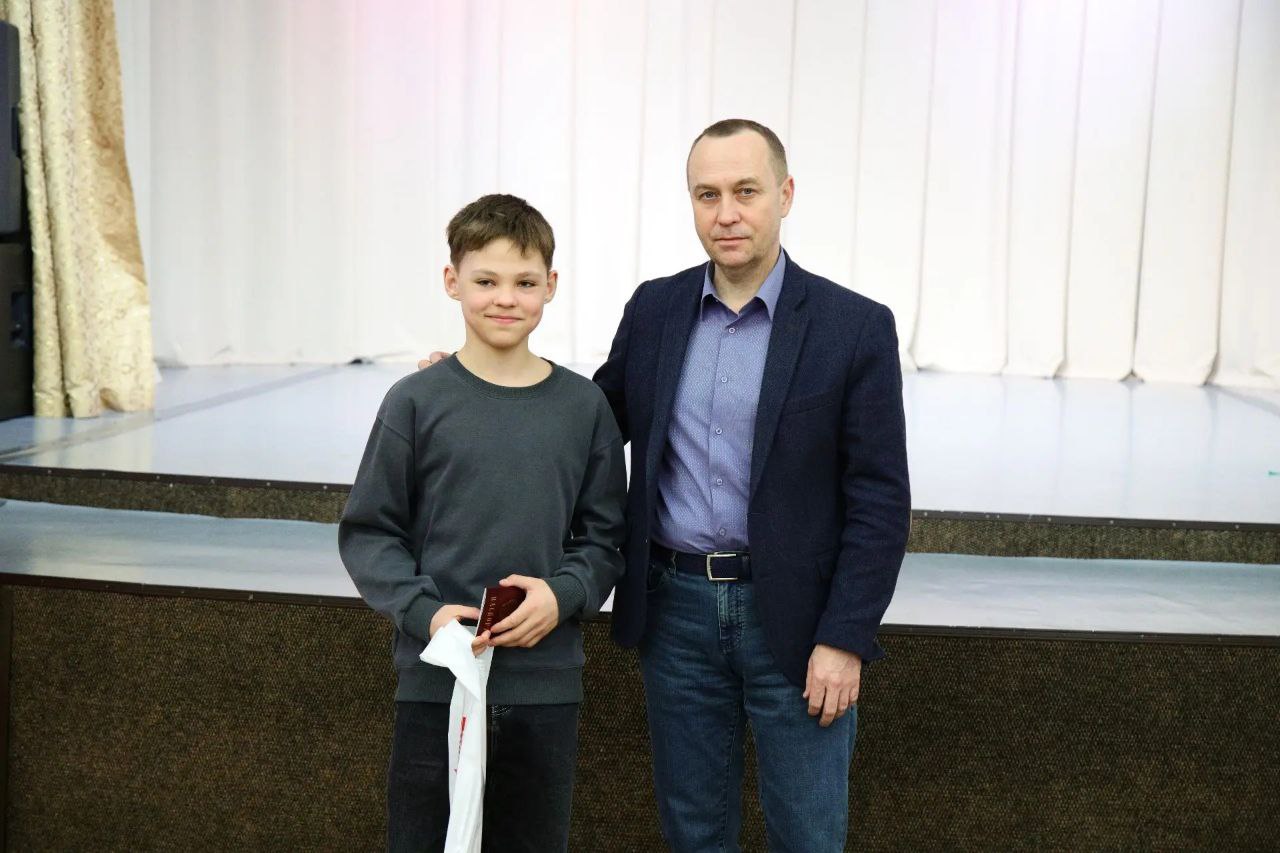 Алексей Малкин: Во Дворце культуры «Химик» состоялось торжественное вручение паспортов ещё девяти юным воскресенцам, достигшим 14-летия Алексей Малкин: Во Дворце культуры «Химик» состоялось торжественное вручение паспортов ещё девяти юным воскресенцам, достигшим 14-летия