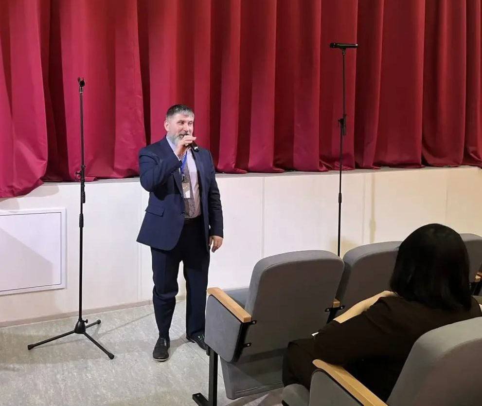 В школе №3 муниципального округа Чехов, при поддержке Чеховского филиала МФЮИ и в рамках сотрудничества с Московским финансово-юридическим университетом (МФЮА) и Московской академией современного искусства (МГТУ-МАСИ) для... В школе №3 муниципального округа Чехов, при поддержке Чеховского филиала МФЮИ и в рамках сотрудничества с Московским финансово-юридическим университетом (МФЮА) и Московской академией современного искусства (МГТУ-МАСИ) для...