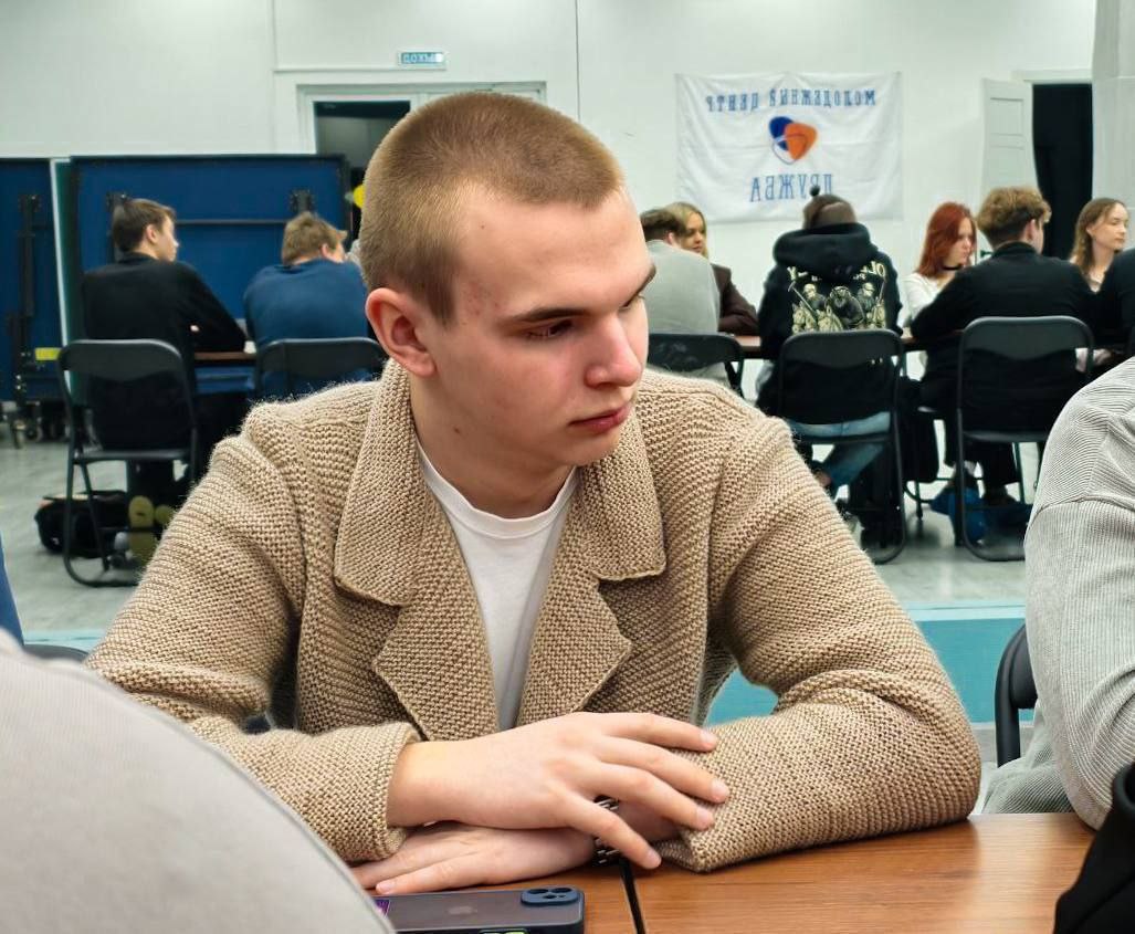 На площадке Молодёжного центра «Дружба» прошло заседание Молодёжного парламента На площадке Молодёжного центра «Дружба» прошло заседание Молодёжного парламента