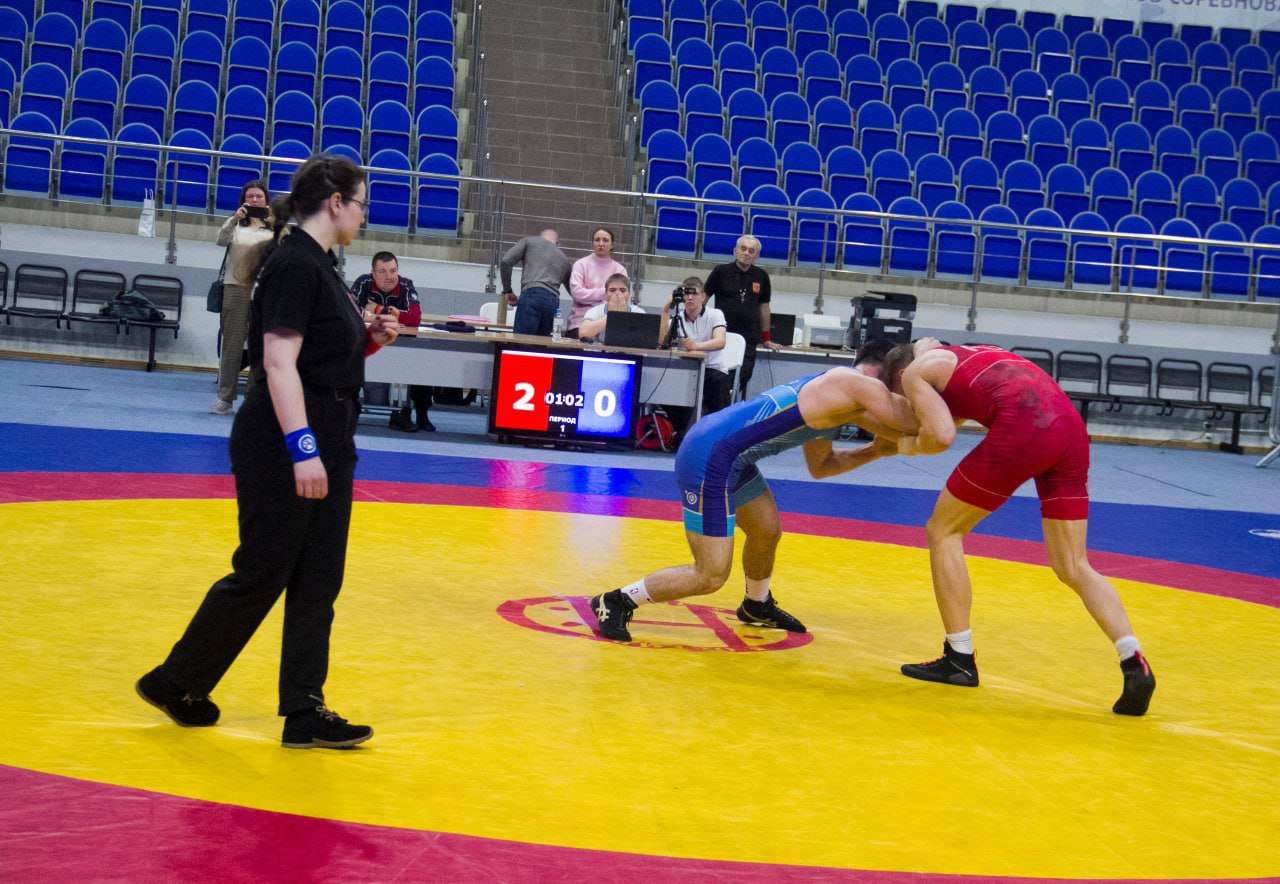 Областной турнир по вольной борьбе среди мужчин состоялся в Раменском