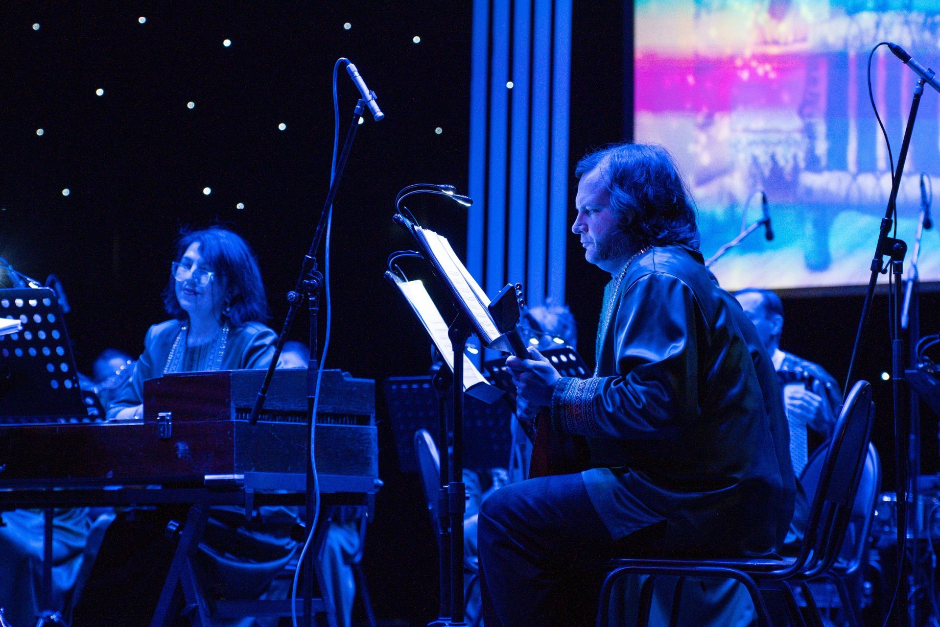 Наши новости. Для учащихся начальных классов оркестр народных инструментов «Сказ» показал музыкальную сказку по мотивам произведений знаменитого писателя Сергея Козлова - "Ёжик и Медвежонок" Наши новости. Для учащихся начальных классов оркестр народных инструментов «Сказ» показал музыкальную сказку по мотивам произведений знаменитого писателя Сергея Козлова - "Ёжик и Медвежонок"