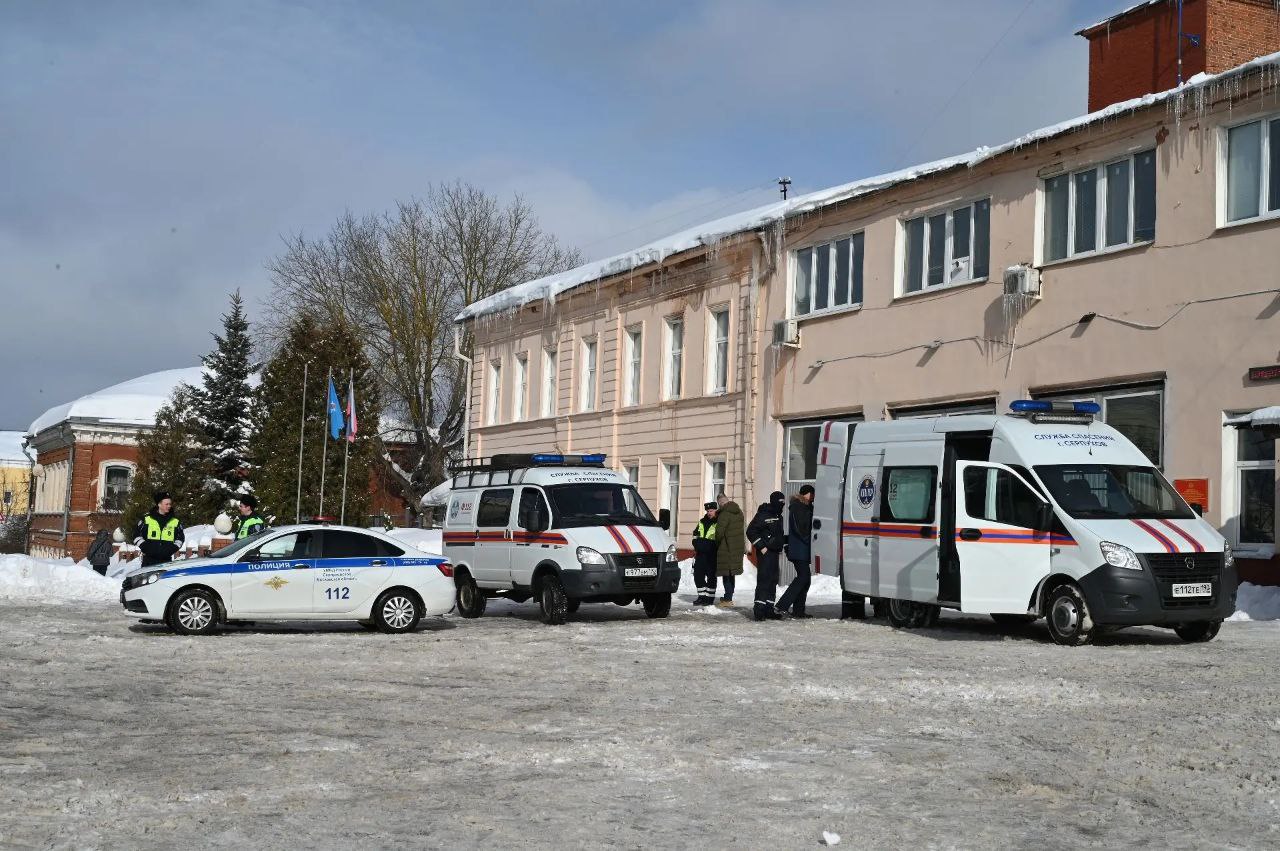 Серпуховские спецслужбы показали свою готовность к массовым ДТП Серпуховские спецслужбы показали свою готовность к массовым ДТП