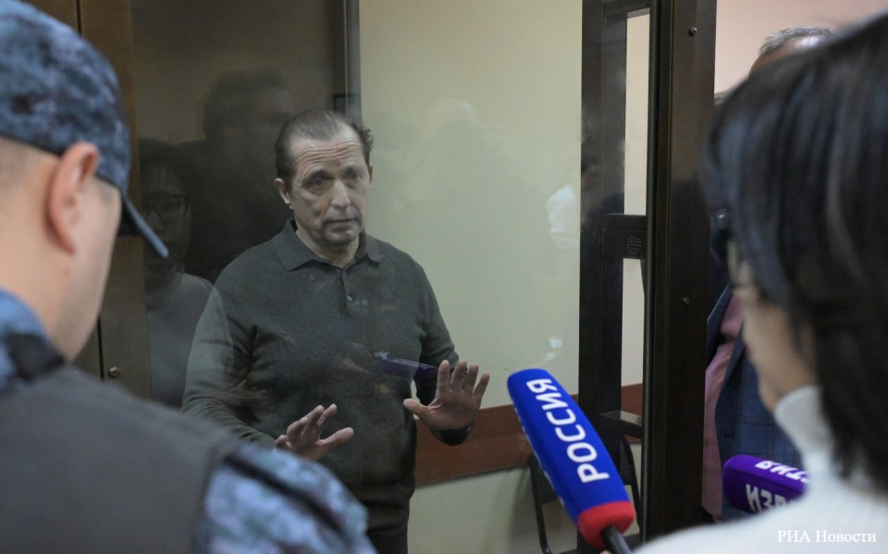 Экс-главу совета директоров "Локомотива" Сергея Липатова приговорили к 10 годам по делу о заказном убийстве, передают информагентства