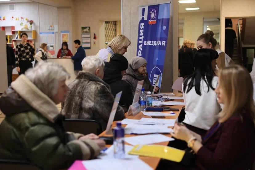 Игорь Трифонов: Очередной приём жителей в формате «Выездная администрация» провели в ДК «Юбилейный» Игорь Трифонов: Очередной приём жителей в формате «Выездная администрация» провели в ДК «Юбилейный»