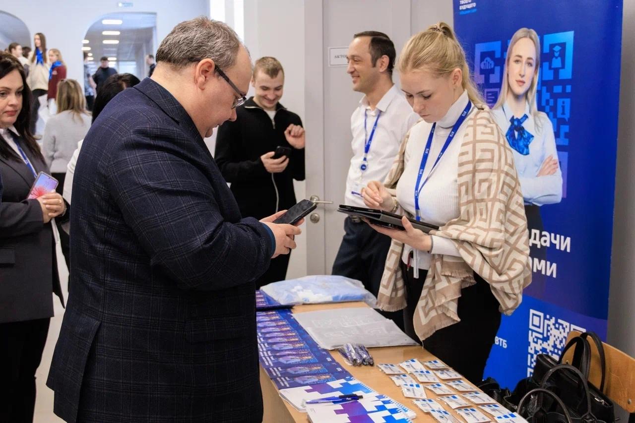 Более 1500 студентов посетили День карьеры в ГГУ