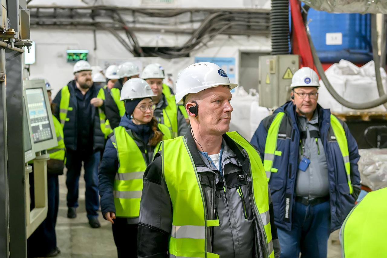 С подольским производством и технологиями монтажа полимерных труб познакомили сотрудников технадзора на заводе Группы ПОЛИПЛАСТИК С подольским производством и технологиями монтажа полимерных труб познакомили сотрудников технадзора на заводе Группы ПОЛИПЛАСТИК