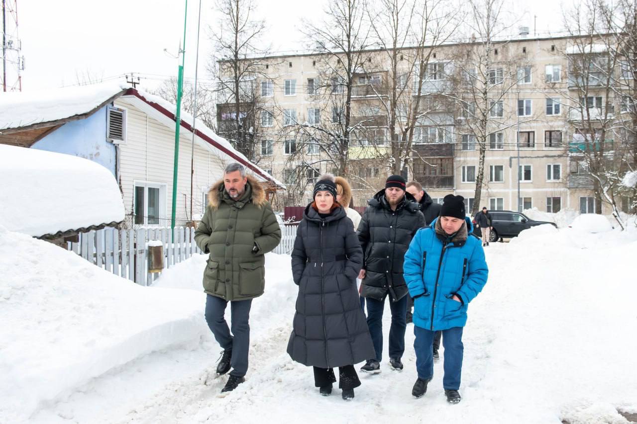 Татьяна Витушева: В рамках рабочего выезда в Румянцево пообщалась с жителями многоквартирного дома на улице Фабричная, который планируется к переводу в статус дома блокированной застройки Татьяна Витушева: В рамках рабочего выезда в Румянцево пообщалась с жителями многоквартирного дома на улице Фабричная, который планируется к переводу в статус дома блокированной застройки