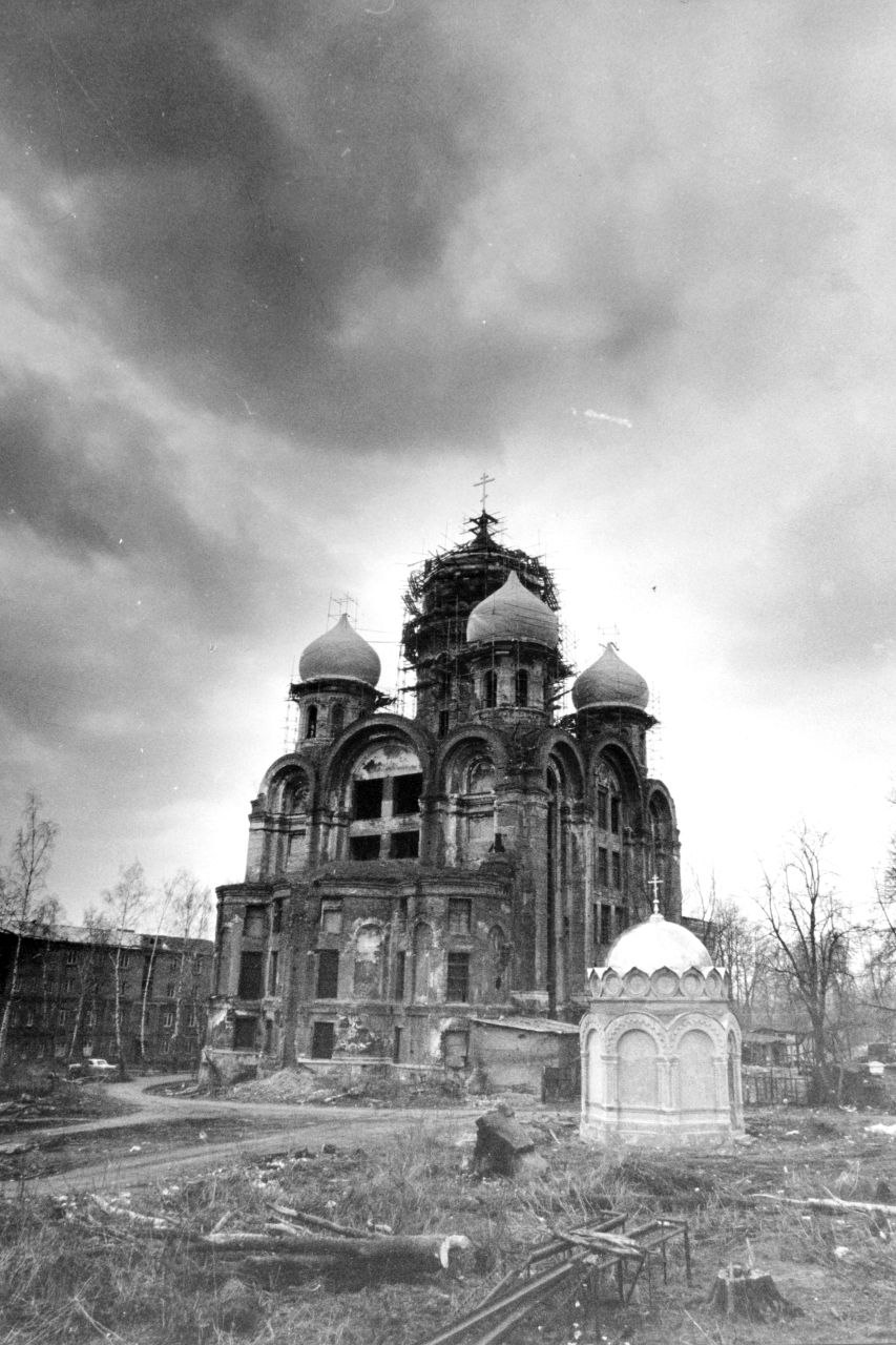 35 лет назад Николо-Угрешский монастырь был возвращен Русской Православной Церкви 35 лет назад Николо-Угрешский монастырь был возвращен Русской Православной Церкви