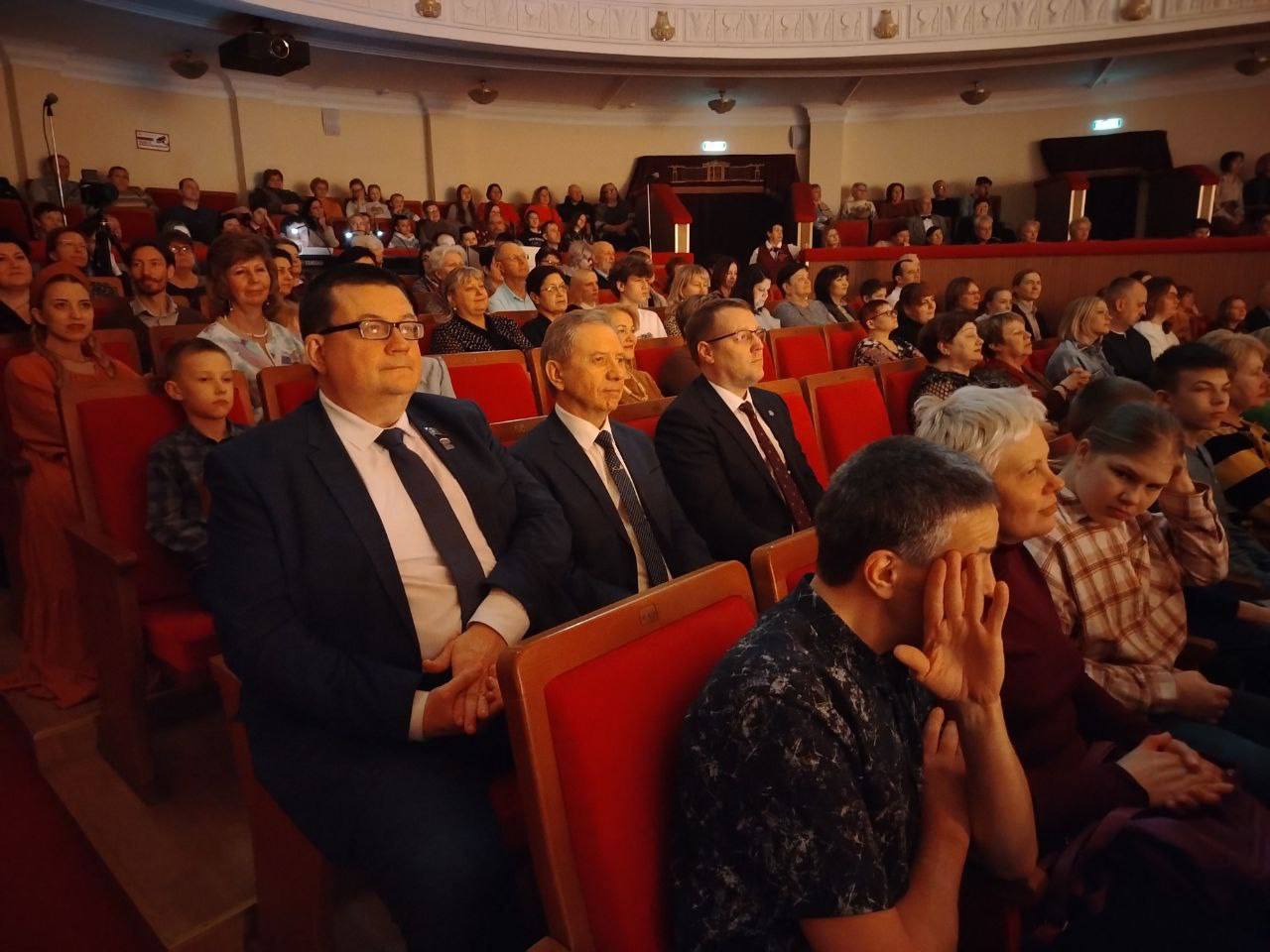 СТУПИНО. Поздравил оркестр русских народных инструментов «Мелодии России» с 50-летием СТУПИНО. Поздравил оркестр русских народных инструментов «Мелодии России» с 50-летием