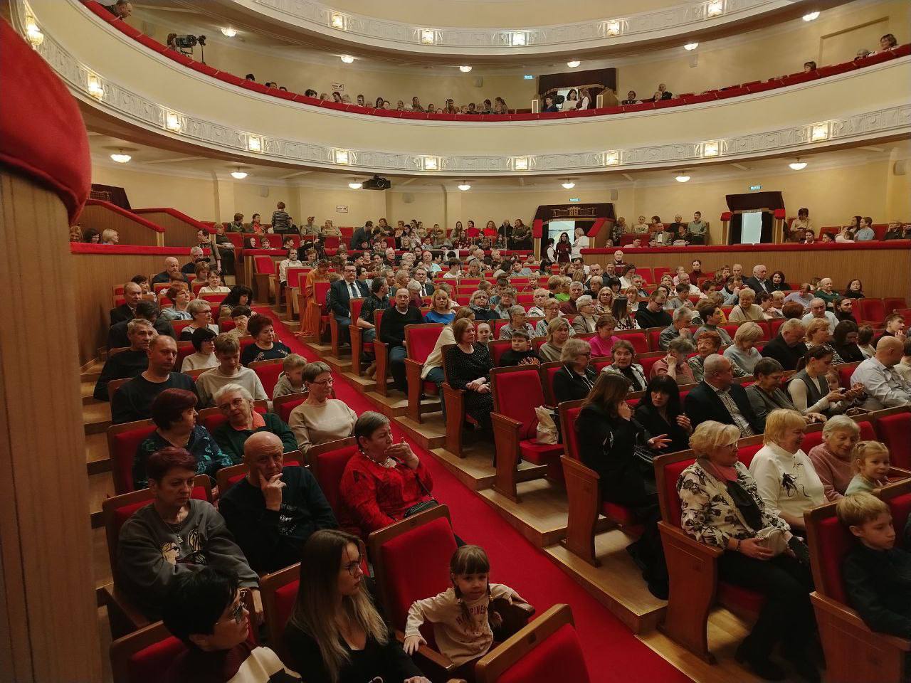 СТУПИНО. Поздравил оркестр русских народных инструментов «Мелодии России» с 50-летием СТУПИНО. Поздравил оркестр русских народных инструментов «Мелодии России» с 50-летием