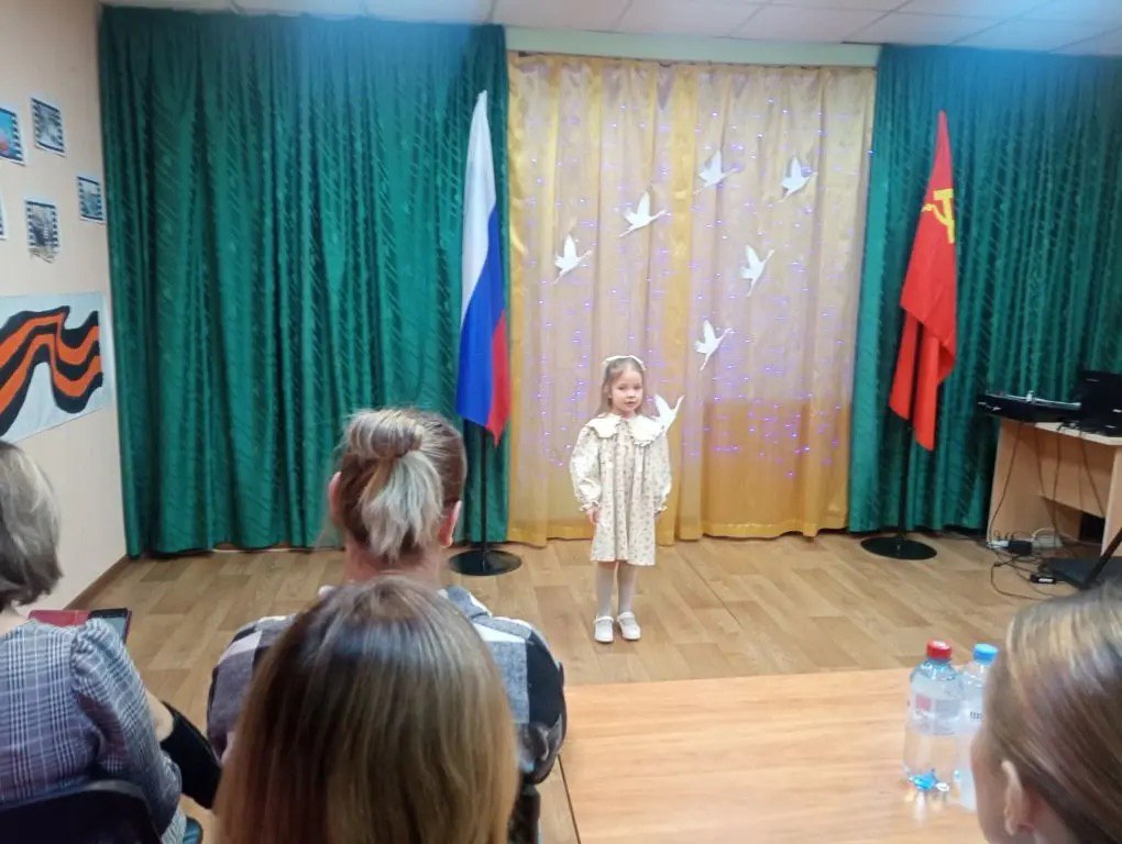 Наши новости. В ДК «Луч» м.о. Чехов состоялся конкурс художественного слова «Память пылающих лет» Наши новости. В ДК «Луч» м.о. Чехов состоялся конкурс художественного слова «Память пылающих лет»