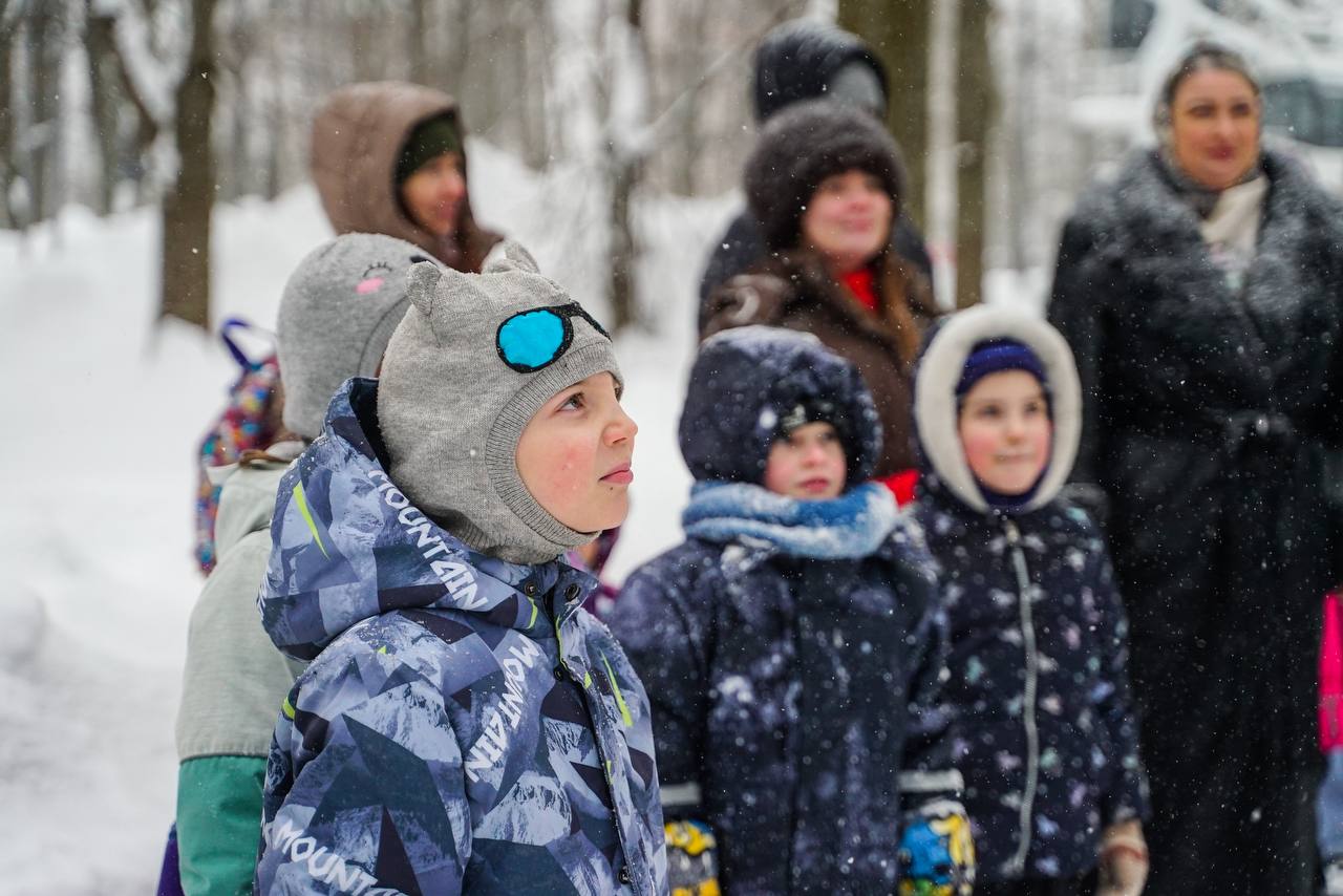 Эко-программа в Химках раскрыла тайны зимнего парка Толстого Эко-программа в Химках раскрыла тайны зимнего парка Толстого