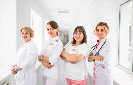 Кадровая обеспеченность Домодедовской больницы достигается благодаря мерам поддержки медиков – социальная ипотека, компенсация аренды жилья, выделение земельных участков и выплаты