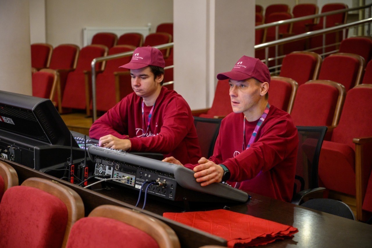 В ДК «Цементник» начались работы по ребрендингу В ДК «Цементник» начались работы по ребрендингу