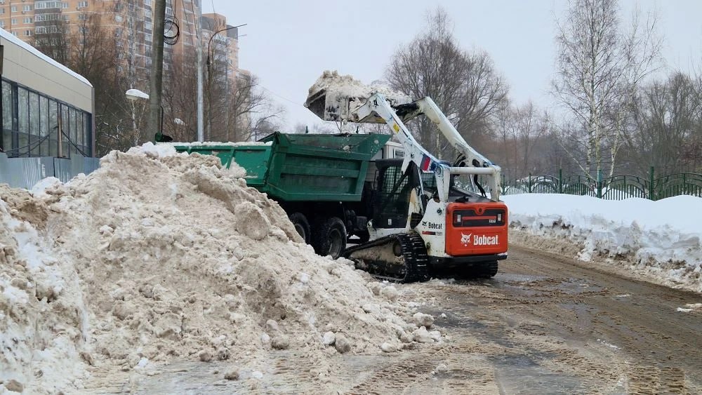 Как идёт уборка региональных дорог в Долгопрудном