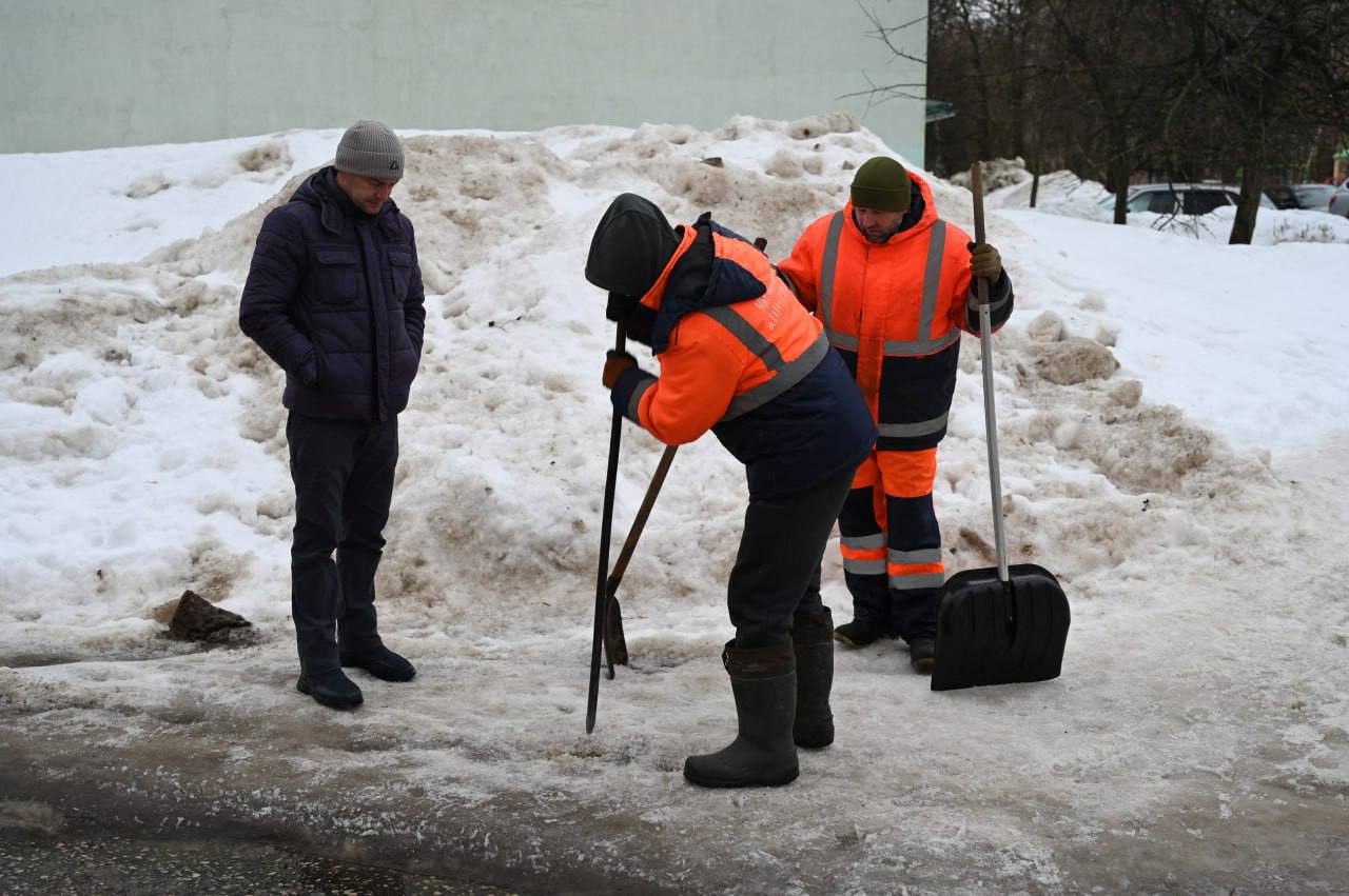 Комбинат благоустройства ведёт активную подготовку системы водоотведения к периоду обильного снеготаяния Комбинат благоустройства ведёт активную подготовку системы водоотведения к периоду обильного снеготаяния