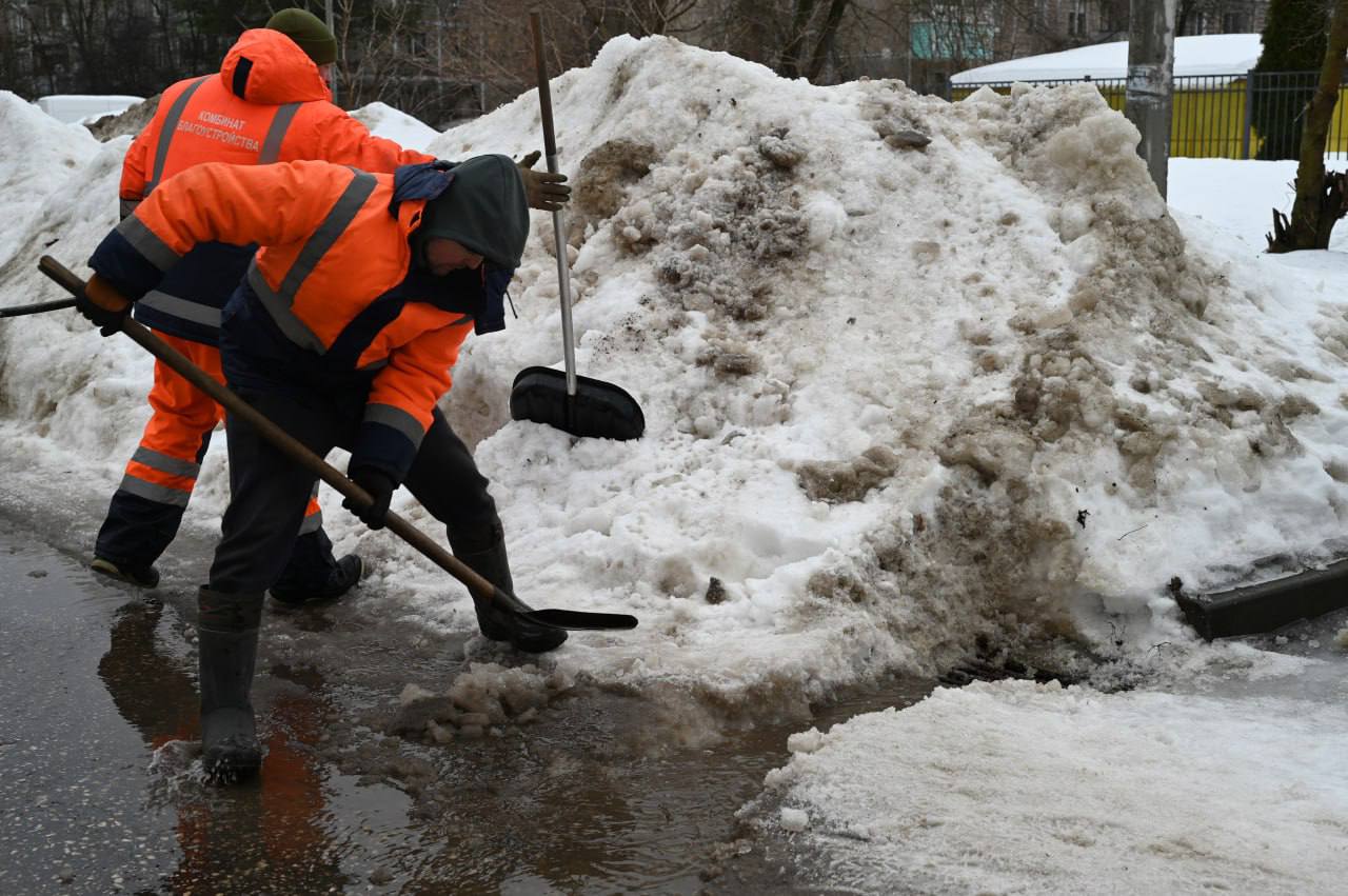 Комбинат благоустройства ведёт активную подготовку системы водоотведения к периоду обильного снеготаяния Комбинат благоустройства ведёт активную подготовку системы водоотведения к периоду обильного снеготаяния