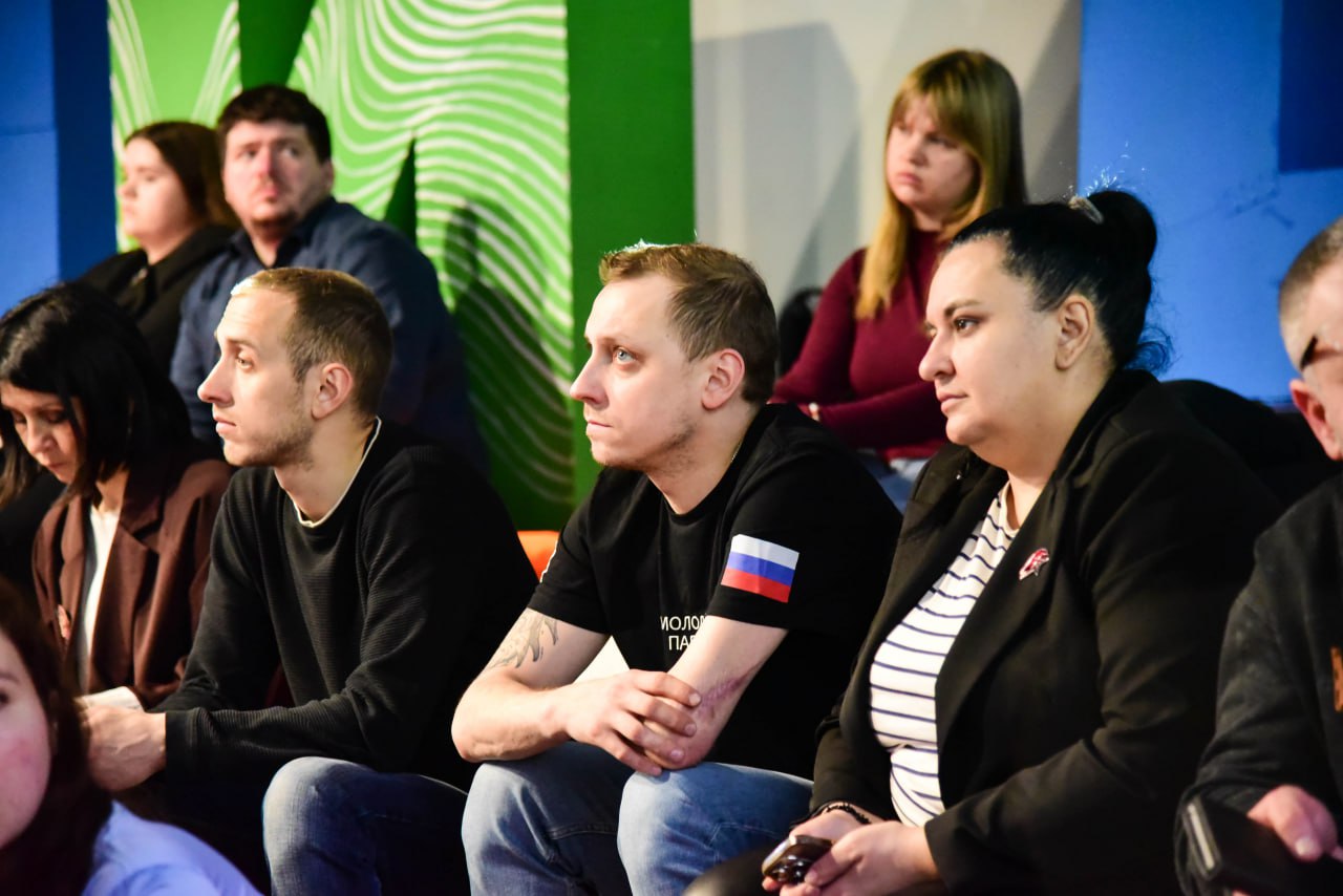 Круглый стол по вопросу формирования антитеррористического мировоззрения у молодежи прошел в Мытищах Круглый стол по вопросу формирования антитеррористического мировоззрения у молодежи прошел в Мытищах