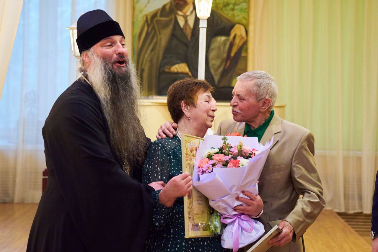 Михаил Собакин: В канун праздника весны 8 Марта чествовали юбиляров семейной жизни Михаил Собакин: В канун праздника весны 8 Марта чествовали юбиляров семейной жизни