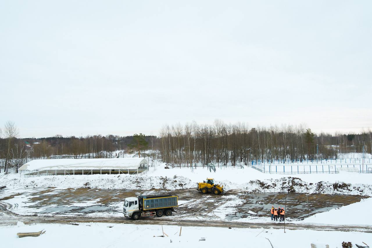 Снежная зима внесла коррективы в ход работ по реконструкции стадиона «Русич» в городе Ликино-Дулево Снежная зима внесла коррективы в ход работ по реконструкции стадиона «Русич» в городе Ликино-Дулево