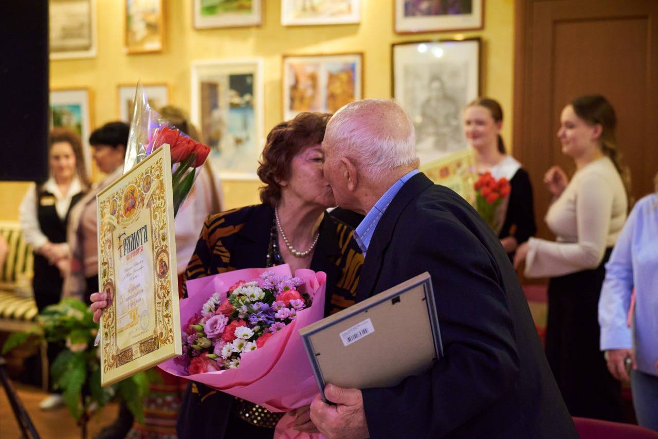 Михаил Собакин: В канун праздника весны 8 Марта чествовали юбиляров семейной жизни Михаил Собакин: В канун праздника весны 8 Марта чествовали юбиляров семейной жизни