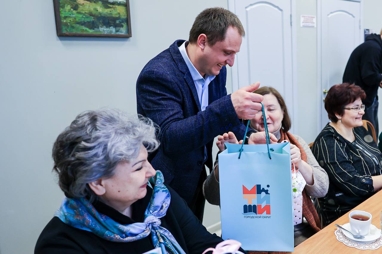 Юлия Купецкая: Теплая встреча с хранительницами деревень и поселков! Юлия Купецкая: Теплая встреча с хранительницами деревень и поселков!