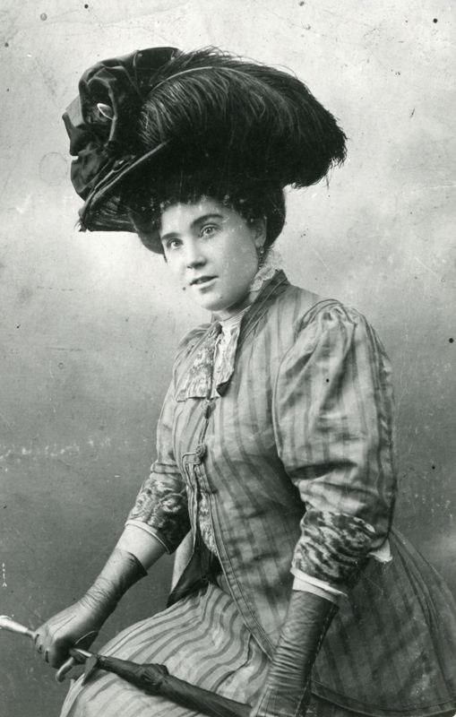 В усадьбе Шахматово открывается выставка о женщинах Серебряного века