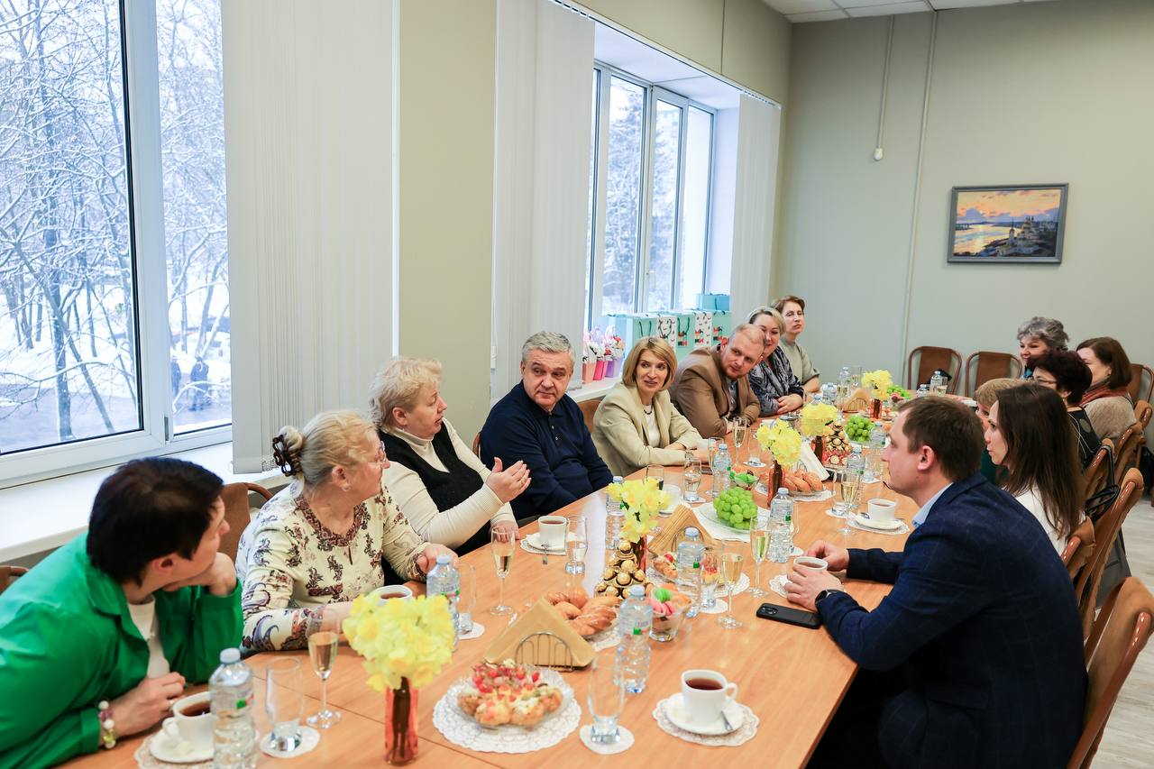 Юлия Купецкая: Теплая встреча с хранительницами деревень и поселков! Юлия Купецкая: Теплая встреча с хранительницами деревень и поселков!