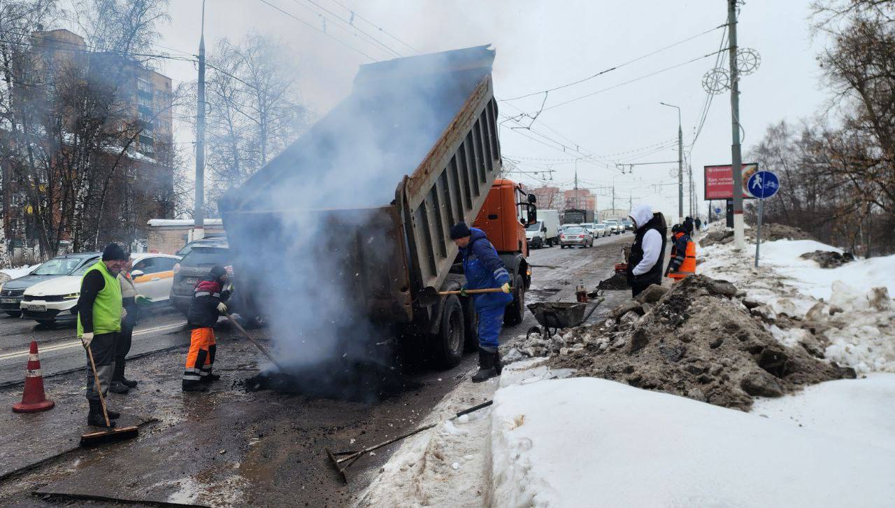 На проспекте Мира в Химках проводят ямочный ремонт На проспекте Мира в Химках проводят ямочный ремонт
