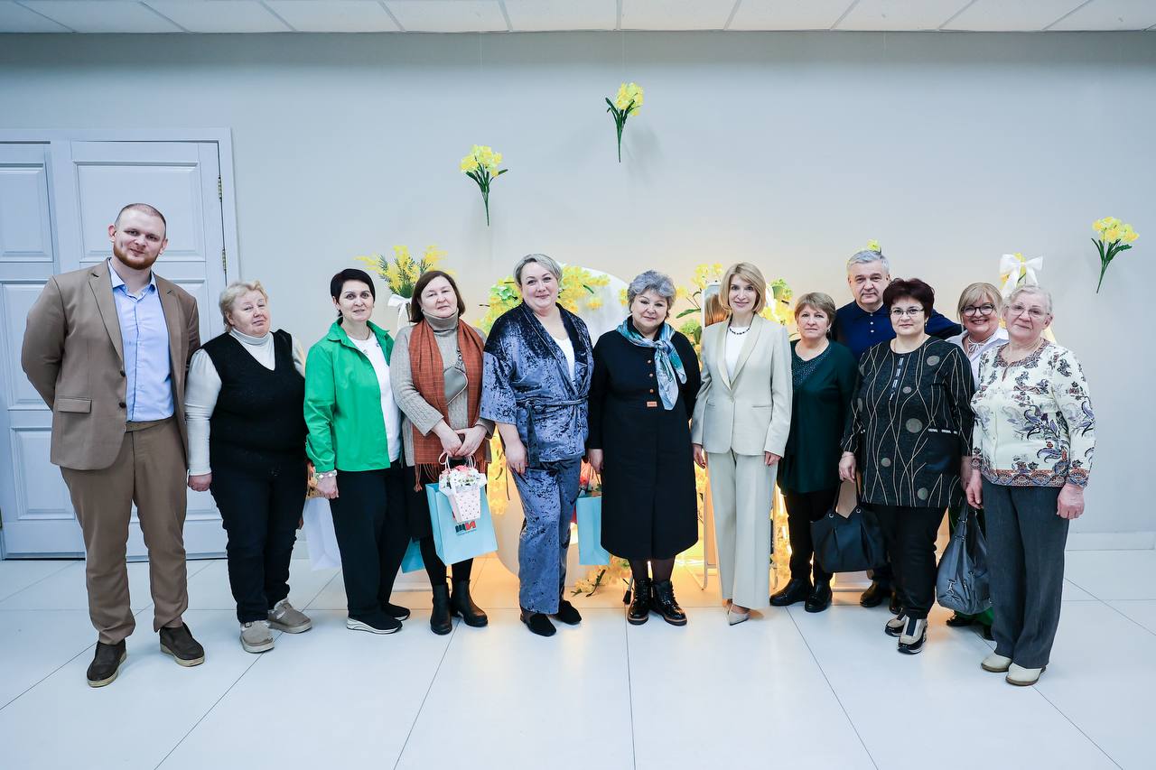 Юлия Купецкая: Теплая встреча с хранительницами деревень и поселков! Юлия Купецкая: Теплая встреча с хранительницами деревень и поселков!