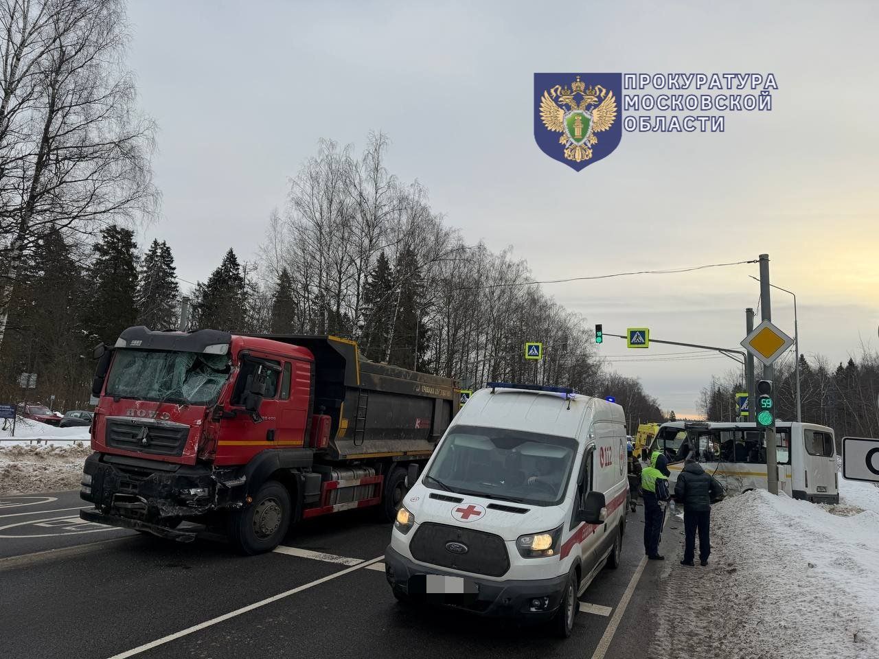Пушкинская городская прокуратура взяла под контроль установление обстоятельств ДТП с пассажирским микроавтобусом возле пос