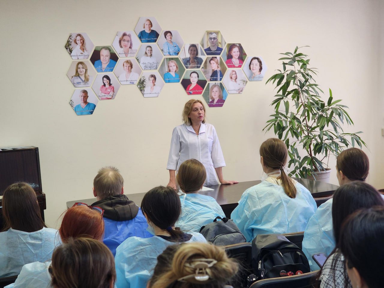 Подарок к 8 Марта: две будущие мамы из Королёва стали обладательницами сертификатов на индивидуальные роды