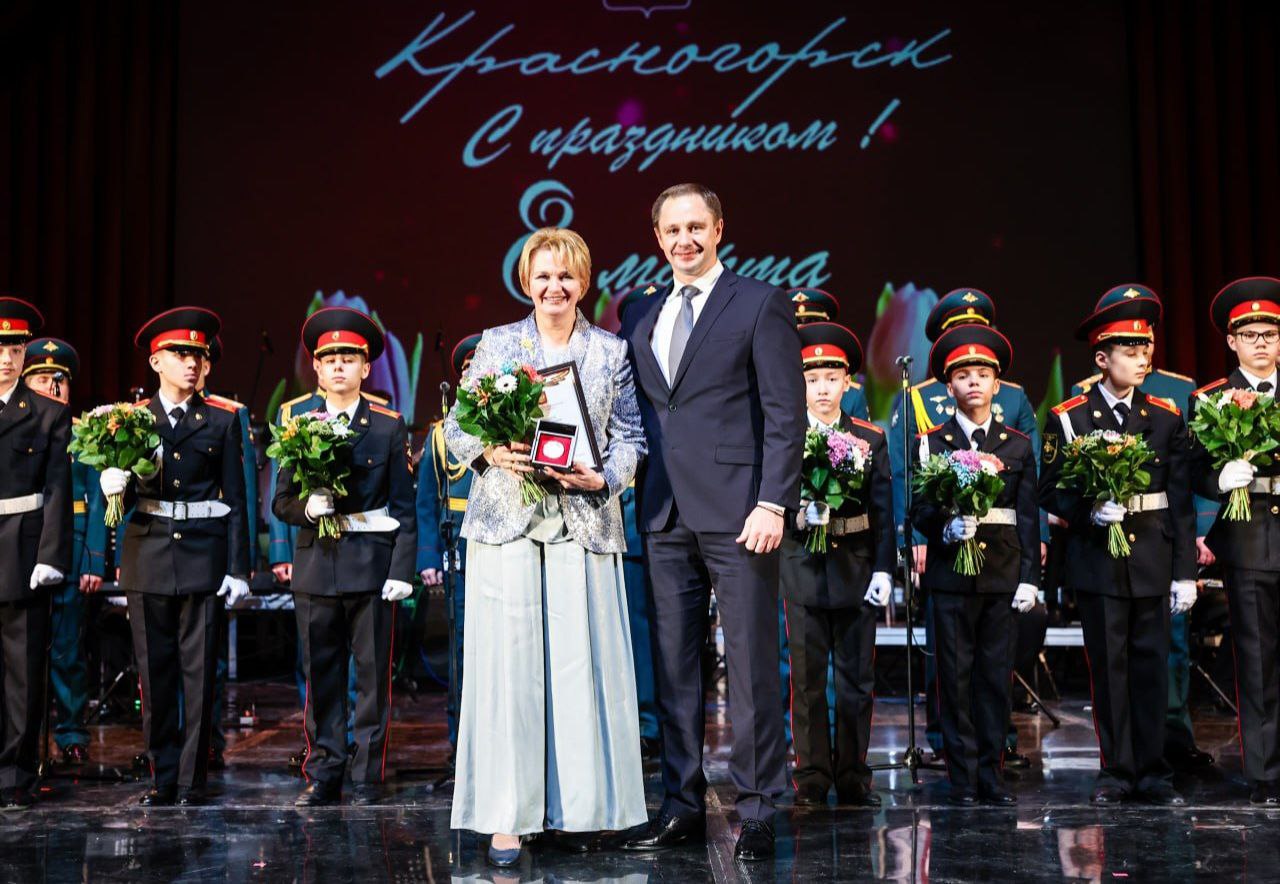 Дмитрий Волков: В ДК «Подмосковье» поздравил с предстоящим праздником 8 Марта наших прекрасных, самых неповторимых и обаятельных жительниц Красногорска Дмитрий Волков: В ДК «Подмосковье» поздравил с предстоящим праздником 8 Марта наших прекрасных, самых неповторимых и обаятельных жительниц Красногорска