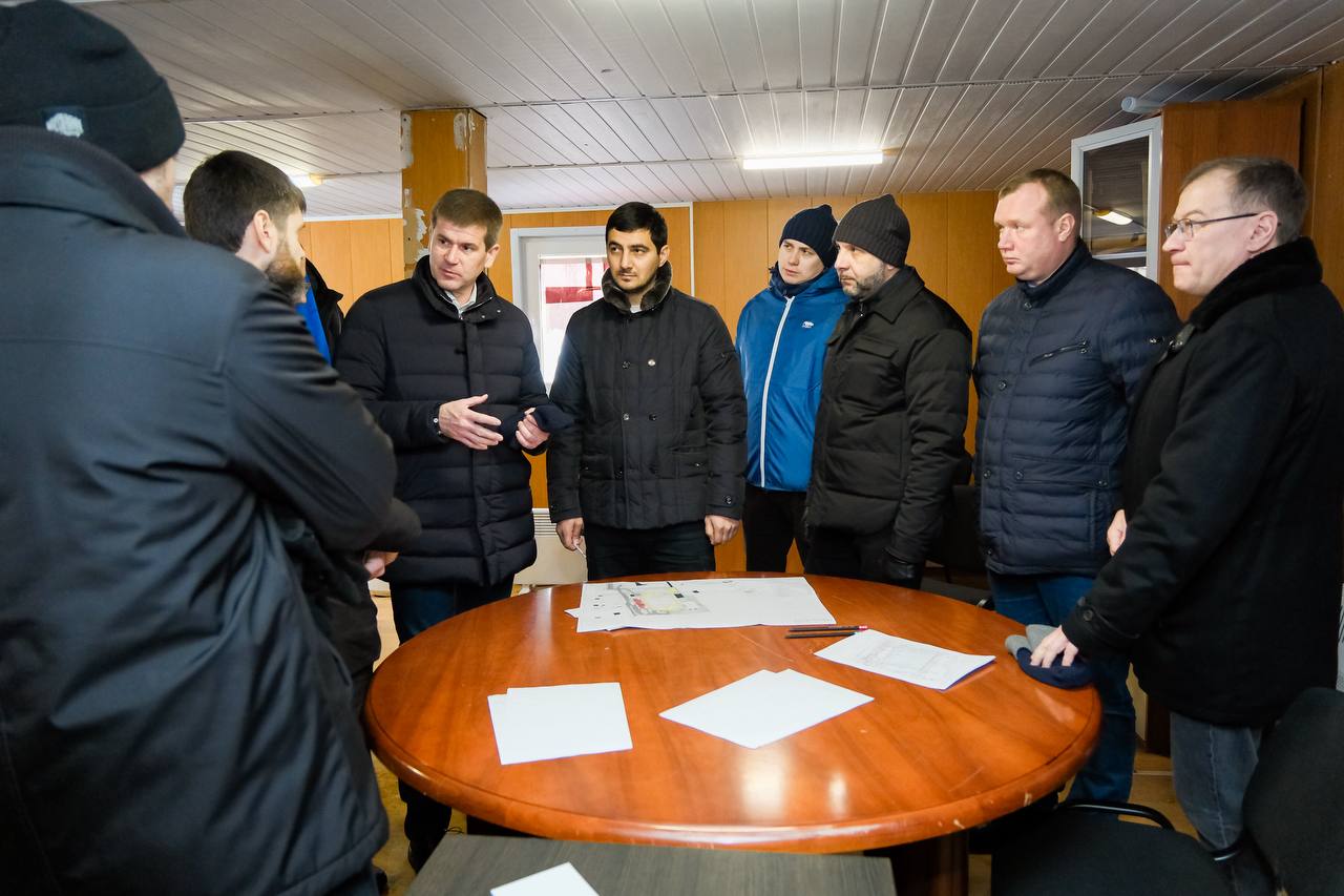 Снежная зима внесла коррективы в ход работ по реконструкции стадиона «Русич» в городе Ликино-Дулево Снежная зима внесла коррективы в ход работ по реконструкции стадиона «Русич» в городе Ликино-Дулево